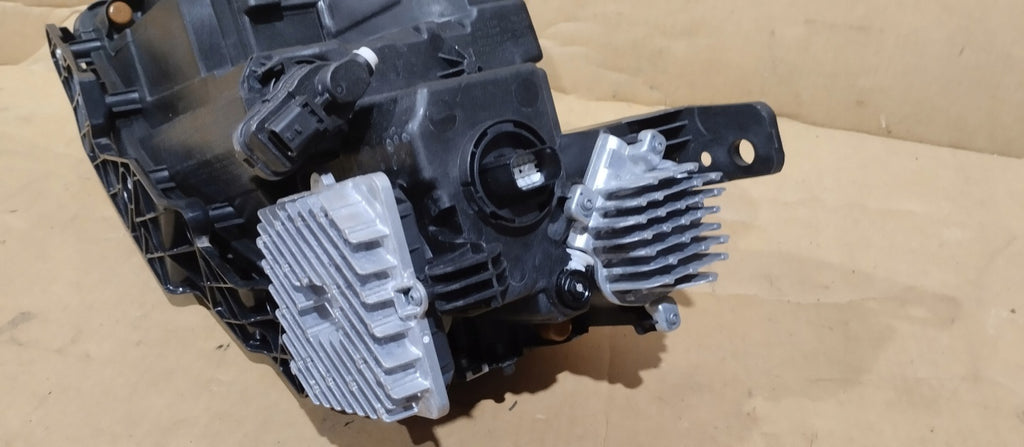 Frontscheinwerfer Jeep Commander 00534938640 534938640 LED Rechts Headlight SCH7711860068za