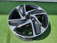 Laden Sie das Bild in den Galerie-Viewer, 1x Alufelge 16 Zoll 6.5" 4x100 48ET Glanz Schwarz 52910K7200 Hyundai I10 III I20 FEL1586674058fi