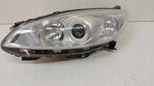 Laden Sie das Bild in den Galerie-Viewer, Frontscheinwerfer Mazda II C513-51040 Xenon Links Scheinwerfer Headlight
