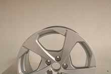 Load image into Gallery viewer, 1x Alufelge 18 Zoll 7.5" 5x112 51ET Glanz Silber 8V0601025 Audi A3 Rim Wheel FEL2994108224ty