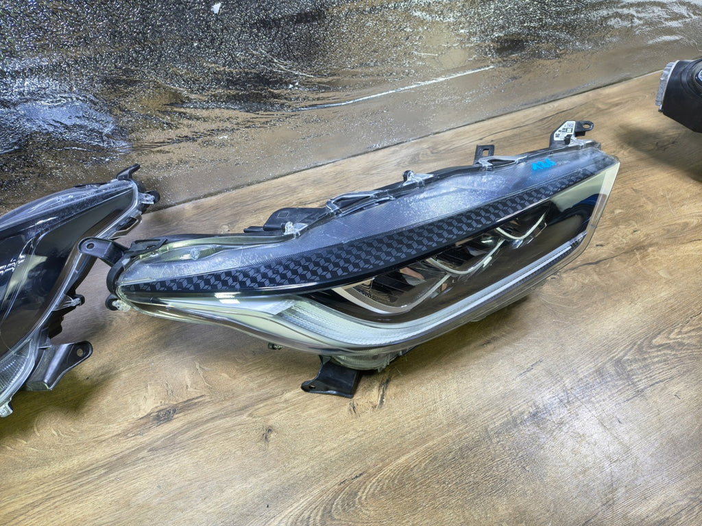 Frontscheinwerfer Toyota 4 Yaris K0-8EU Rechts Scheinwerfer Headlight SCH5785505422ox