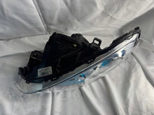 Laden Sie das Bild in den Galerie-Viewer, Frontscheinwerfer Volvo V60 S60 31299990 Xenon Links Scheinwerfer Headlight SCH3186207196yp