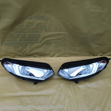 Laden Sie das Bild in den Galerie-Viewer, Frontscheinwerfer Ford Ecosport CN1513W030BH Ein Satz Scheinwerfer Headlight SCH3779065490qs