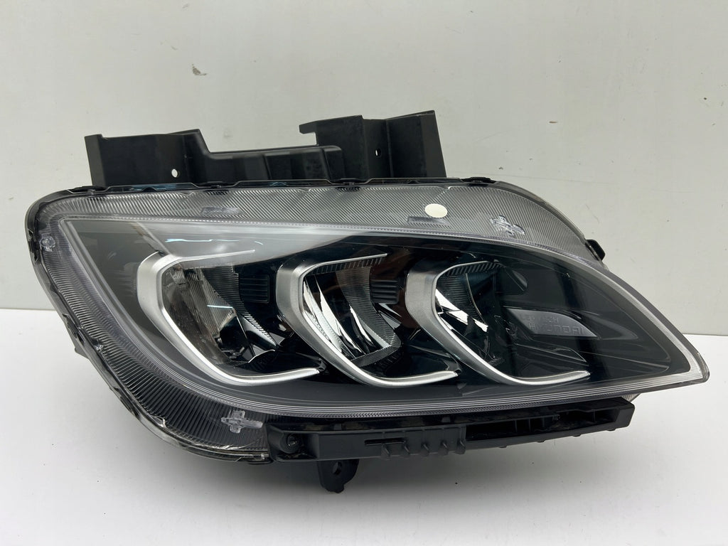 Frontscheinwerfer Hyundai Kona 92102J9600 Rechts Scheinwerfer Headlight