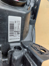 Laden Sie das Bild in den Galerie-Viewer, Frontscheinwerfer Renault Clio III 8200865607 Links Scheinwerfer Headlight SCH8447401026gv