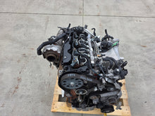 Load image into Gallery viewer, Motor Audi A4 B9 DETA 2.0 TDI 190PS 140kW 124TKm Diesel Engine Komplett
