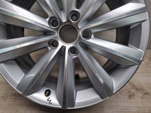 Load image into Gallery viewer, 1x Alufelge 17 Zoll 7.5" 5x112 47ET Glanz Silber 3AA601025F VW Passat B7 FEL1471483437cf