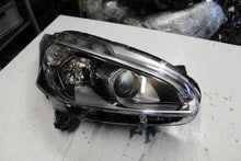 Laden Sie das Bild in den Galerie-Viewer, Frontscheinwerfer Peugeot 208 I TTI12315 Rechts Scheinwerfer Headlight SCH1685537391yl