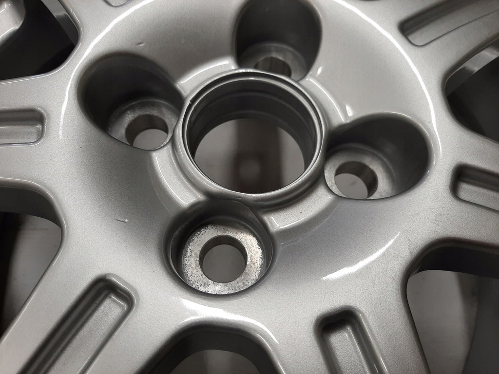 1x Alufelge 15 Zoll 5.5" 4x100 45ET Glanz Silber PZ405B0670 Toyota Yaris