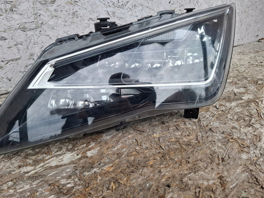 Frontscheinwerfer Seat Leon 5F1941008B 5F1941007B LED Rechts oder Links