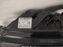 Laden Sie das Bild in den Galerie-Viewer, Frontscheinwerfer Skoda Fabia III 6V1941015F Full LED Rechts oder Links