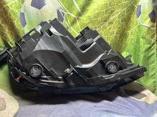 Load image into Gallery viewer, Frontscheinwerfer VW Transporter 7E1941016 7E1941015 LED Ein Satz Headlight SCH6381940255pc