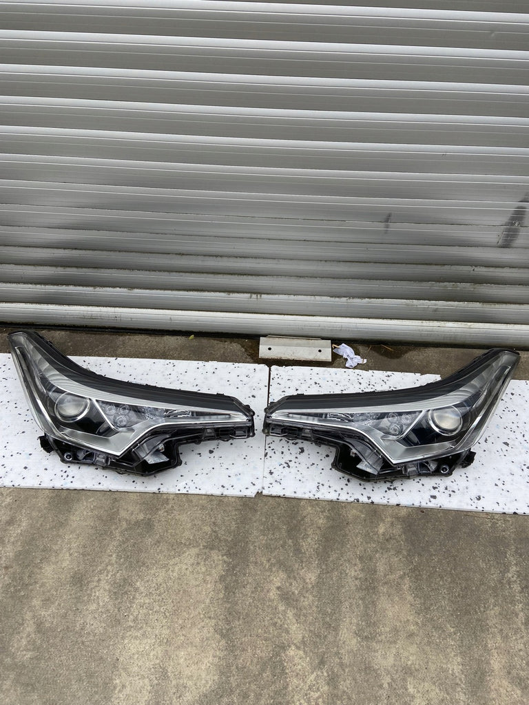 Frontscheinwerfer Toyota C-Hr Chr 81110-F4030 Ein Stück (Rechts oder Links)