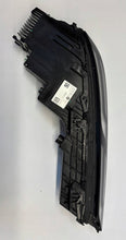Laden Sie das Bild in den Galerie-Viewer, Frontscheinwerfer BMW 7 9450079-12 LED Links Scheinwerfer Headlight SCH4051232481zl
