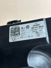 Load image into Gallery viewer, Frontscheinwerfer VW Golf VIII 5H1941006 992941591 LED Rechts Headlight SCH7483308902tt