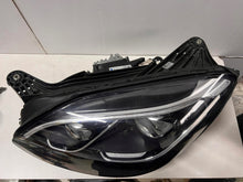 Laden Sie das Bild in den Galerie-Viewer, Frontscheinwerfer Mercedes-Benz A1729062901 LED Links Scheinwerfer Headlight SCH2583882379av