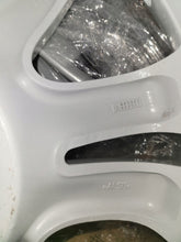 Load image into Gallery viewer, 4x Alufelge 17 Zoll 8.5" 5x120 37ET Glanz Silber 6775599-14 BMW Rim Wheel FEL3299865539jt