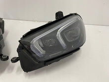 Laden Sie das Bild in den Galerie-Viewer, Frontscheinwerfer Mercedes-Benz Gle V167 A1679064104 Links Headlight