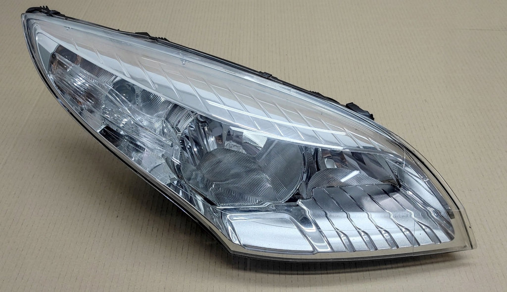 Frontscheinwerfer Renault Megane III 260100017R Rechts Scheinwerfer Headlight