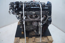 Load image into Gallery viewer, Motor Volvo S40 II C70 D5244T8 2.4 132kW Diesel Engine Unkomplett MOT7005584649eb
