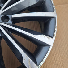 Load image into Gallery viewer, 1x Alufelge 19 Zoll 8.0" 5x112 44ET 3V0601025AK- Skoda Superb I Rim Wheel FEL6927711945rh