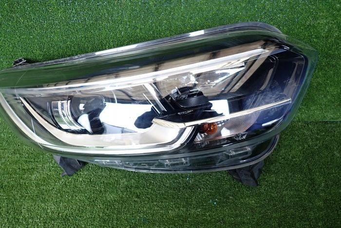 Frontscheinwerfer Renault Kadjar 260104607R Rechts Scheinwerfer Headlight SCH7454431154mv