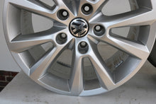 Laden Sie das Bild in den Galerie-Viewer, 1x Alufelge 18 Zoll 8.0&quot; 5x130 7P6601025C VW Touareg Rim Wheel