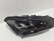 Laden Sie das Bild in den Galerie-Viewer, Frontscheinwerfer Skoda Enyaq IV 5LB941016A LED Rechts Scheinwerfer Headlight
