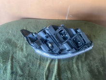 Laden Sie das Bild in den Galerie-Viewer, Frontscheinwerfer Mercedes-Benz W221 A2218204939 Links Scheinwerfer Headlight SCH7791158789fz
