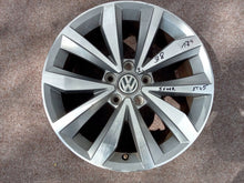 Laden Sie das Bild in den Galerie-Viewer, 1x Alufelge 17 Zoll 5x112 2GA601025P VW Passat B8 Rim Wheel FEL1020464991ad