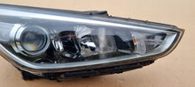 Laden Sie das Bild in den Galerie-Viewer, Frontscheinwerfer Hyundai I30 III 92102-G4020 Rechts Scheinwerfer Headlight SCH4423243307yk
