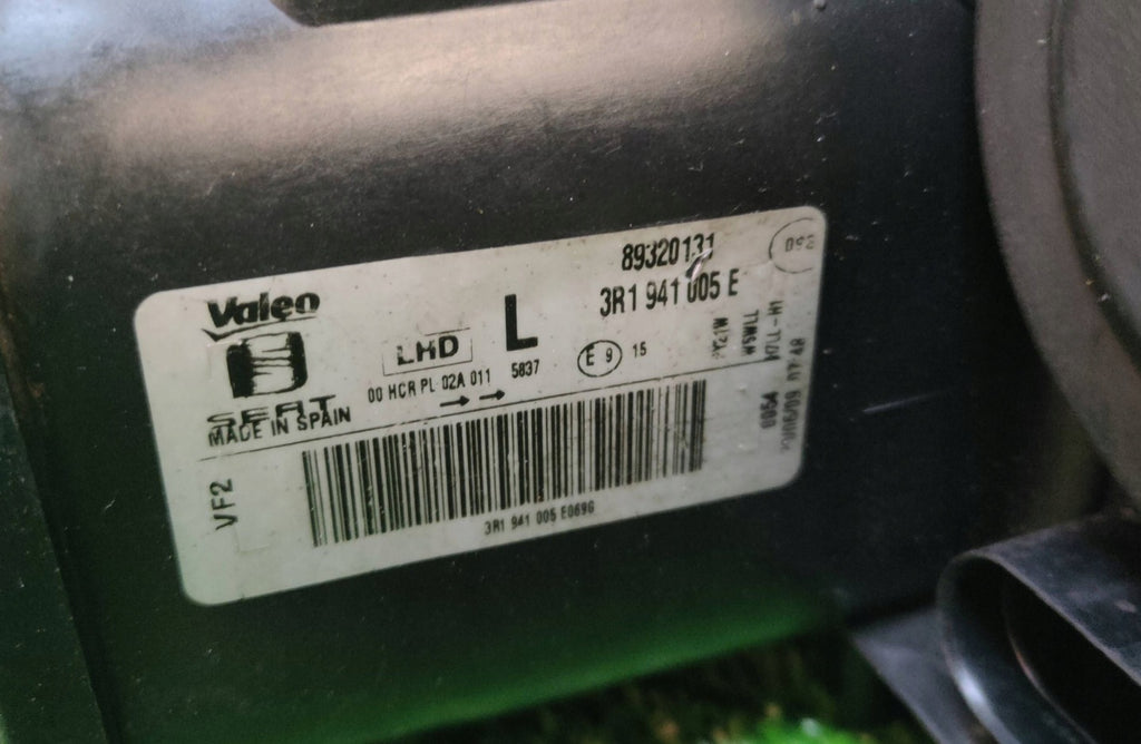Frontscheinwerfer Seat Exeo 89320131 3R1941005E Links Scheinwerfer Headlight SCH8969689443sj