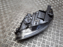 Laden Sie das Bild in den Galerie-Viewer, Frontscheinwerfer Ford Focus BM51-13W029 Rechts Scheinwerfer Headlight SCH8597763737bp