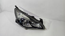 Laden Sie das Bild in den Galerie-Viewer, Frontscheinwerfer Ford I Astra Gtc J 153734453 Rechts Scheinwerfer Headlight SCH1860025548lb