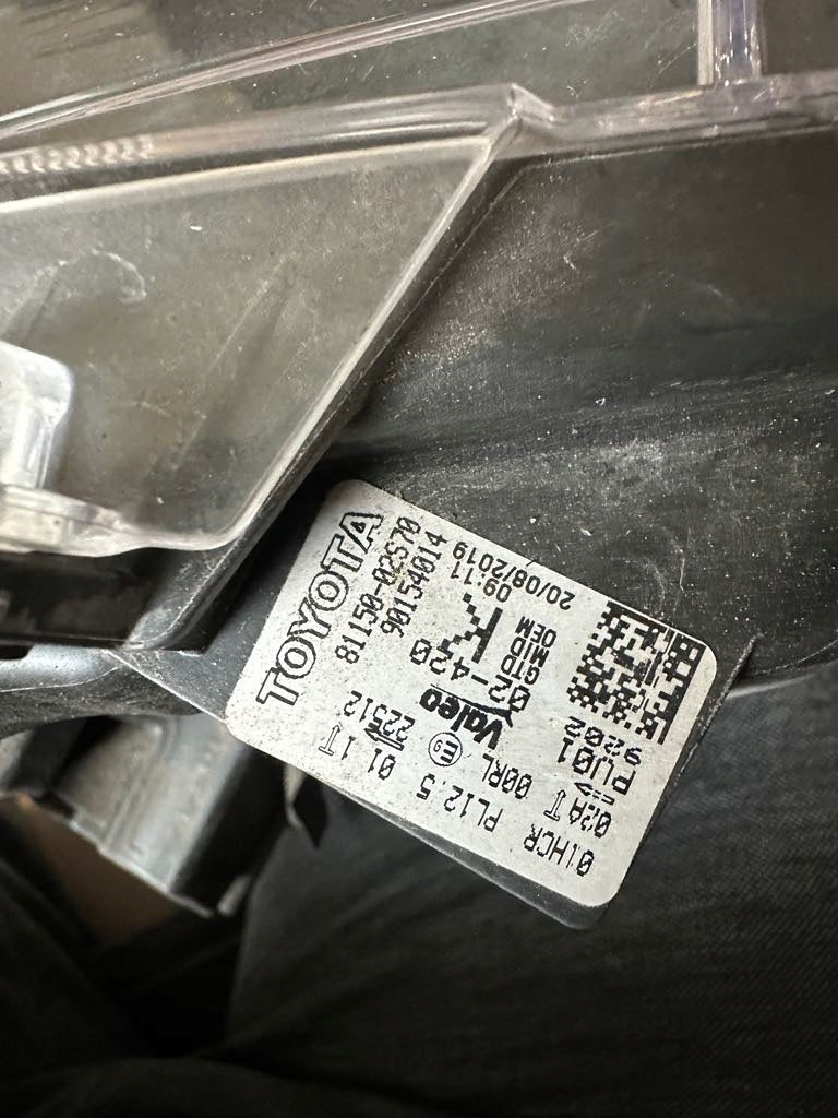 Frontscheinwerfer Toyota Corolla 81150-02S70 Full LED Rechts oder Links