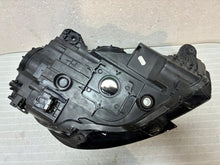 Laden Sie das Bild in den Galerie-Viewer, Frontscheinwerfer Audi A3 8V0941043E Xenon Links Scheinwerfer Headlight SCH6451019735cw