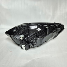 Laden Sie das Bild in den Galerie-Viewer, Frontscheinwerfer Mercedes-Benz W177 A1779062106 Links Scheinwerfer Headlight SCH7081296098pr