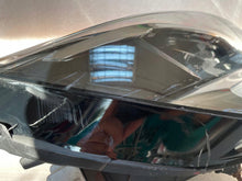 Laden Sie das Bild in den Galerie-Viewer, Frontscheinwerfer Opel Corsa F LED Rechts Scheinwerfer Headlight SCH7874744992pa