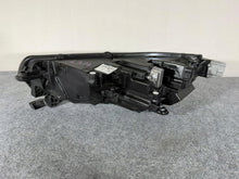 Laden Sie das Bild in den Galerie-Viewer, Frontscheinwerfer Skoda Octavia IV 5E4941016 LED Rechts Scheinwerfer Headlight SCH9629631798mb