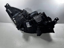 Laden Sie das Bild in den Galerie-Viewer, Frontscheinwerfer Ford Kuga I GV41-13D155-AH Links Scheinwerfer Headlight SCH5518735290ld