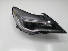 Load image into Gallery viewer, Frontscheinwerfer Opel Astra 7960400002 39077801 LED Rechts Headlight