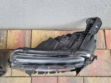 Laden Sie das Bild in den Galerie-Viewer, Frontscheinwerfer Jeep I 130032269 LED Ein Satz Scheinwerfer Headlight SCH7515425812do