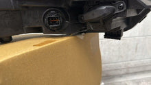 Load image into Gallery viewer, Frontscheinwerfer Hyundai Bayon Rechts Scheinwerfer Headlight