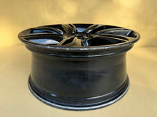 Laden Sie das Bild in den Galerie-Viewer, 1x Alufelge 18 Zoll 7.5&quot; 5x108 J8A2-1007-DA Land Rover Velar Rim Wheel