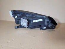 Laden Sie das Bild in den Galerie-Viewer, Frontscheinwerfer Skoda Superb III 3V1941015D LED Links Scheinwerfer Headlight