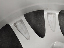 Load image into Gallery viewer, 1x Alufelge 18 Zoll 8.0&quot; 5x130 53ET Silber 7P5601025T Porsche Cayenne Rim Wheel