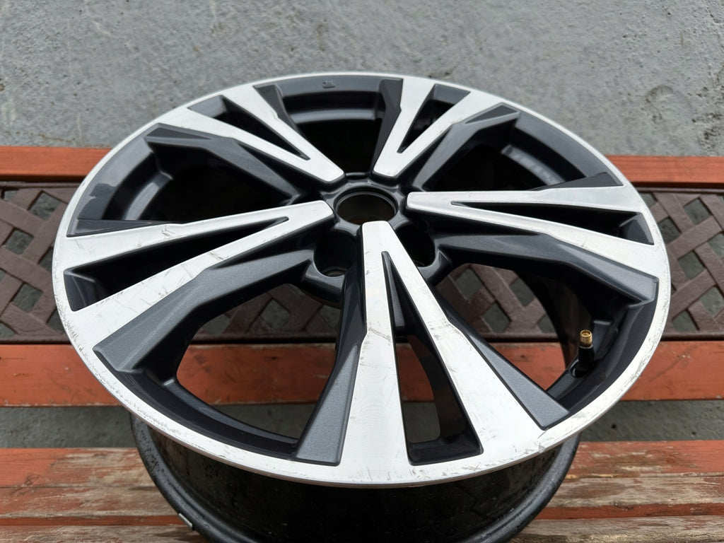 1x Alufelge 18 Zoll 7.0" 5x114.3 40ET Glanz Graphit HVO3BMB94 Nissan Qashqai FEL8834561616hm