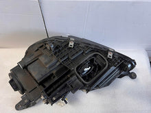 Laden Sie das Bild in den Galerie-Viewer, Frontscheinwerfer Mercedes-Benz Gle A1679065608 LED Rechts Headlight