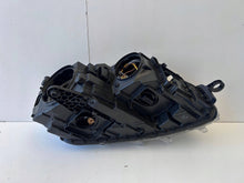 Laden Sie das Bild in den Galerie-Viewer, Frontscheinwerfer Skoda Octavia III 5E1941015B Xenon Links Headlight SCH9021155864ah
