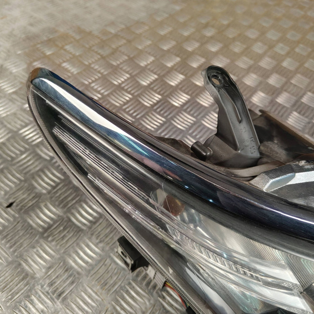 Frontscheinwerfer Toyota Auris 81110-02K30 Rechts Scheinwerfer Headlight SCH1261001070hg